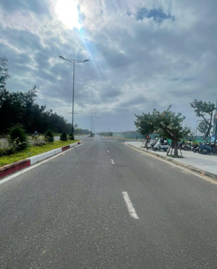 Bán shophouse đối diện biển Tuy Hòa công viên biển, sổ hồng riêng nhận nhà ngay liên hệ 0839908***